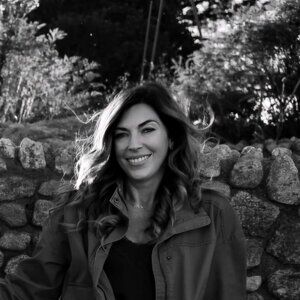 Meet your Posher, Cassandra